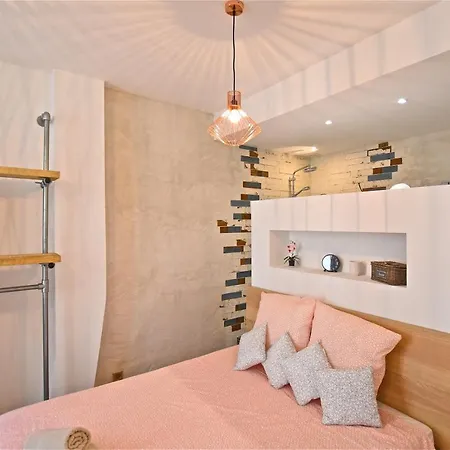 Exceptionnel Loft Vieil Mer A Pieds * Αντίμπ
